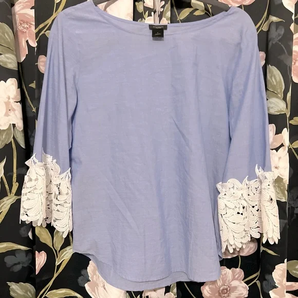 Anne Taylor Light Blue Blouse 3/4 Sleeves White Lace Cuffs  - S - Picture 4 of 7